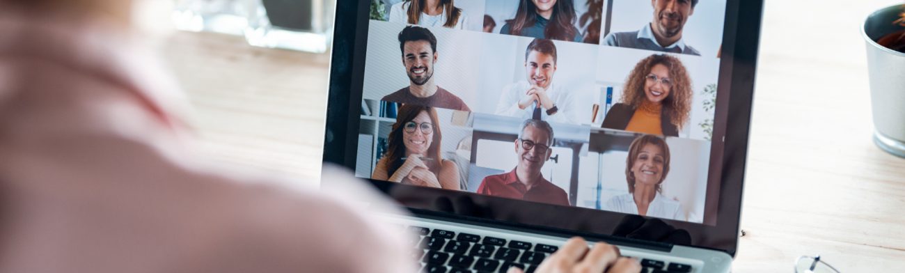 Vue sur une visio conférence avec plusieurs personnes